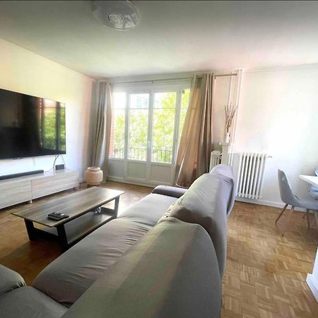 Modern 2 Bedroom Apartment Near Paris Metro, Giant Flat Screen Tv 85 Inches, Balcony, Free Parking Ivry-sur-Seine Zewnętrze zdjęcie