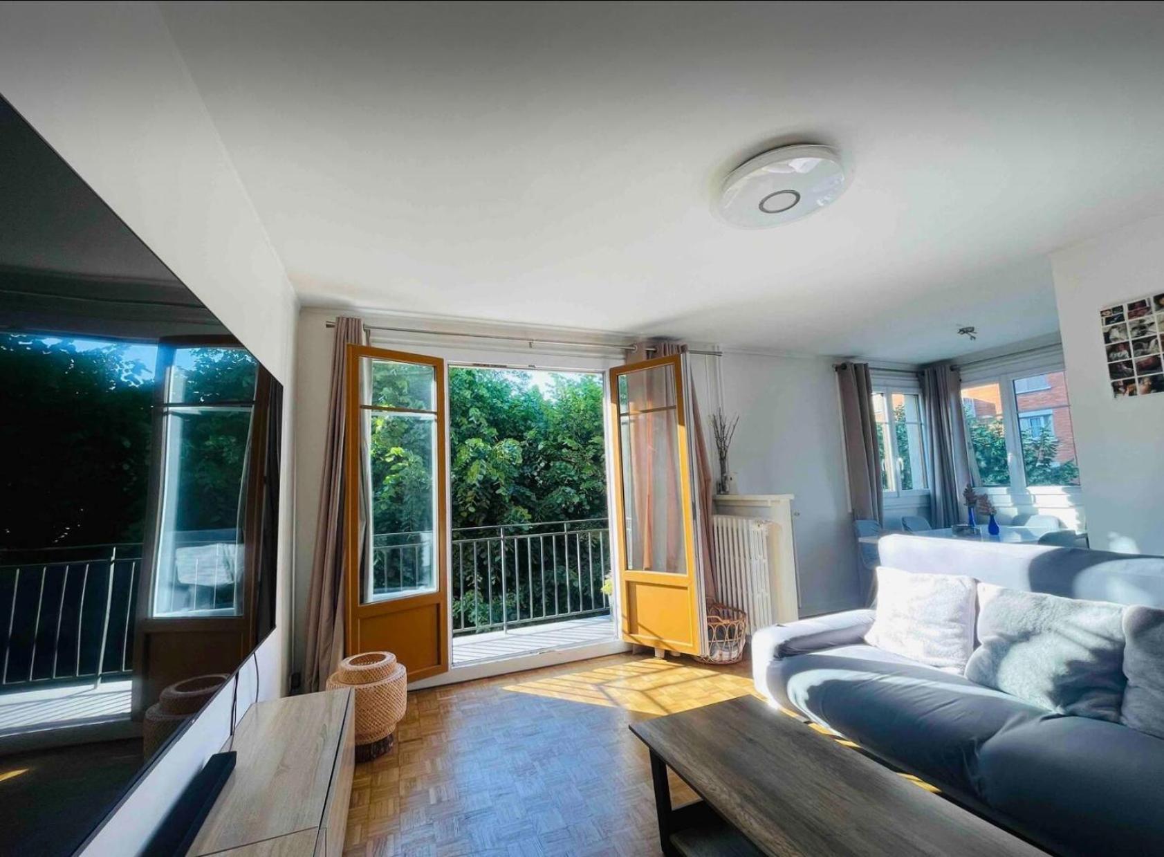 Modern 2 Bedroom Apartment Near Paris Metro, Giant Flat Screen Tv 85 Inches, Balcony, Free Parking Ivry-sur-Seine Zewnętrze zdjęcie