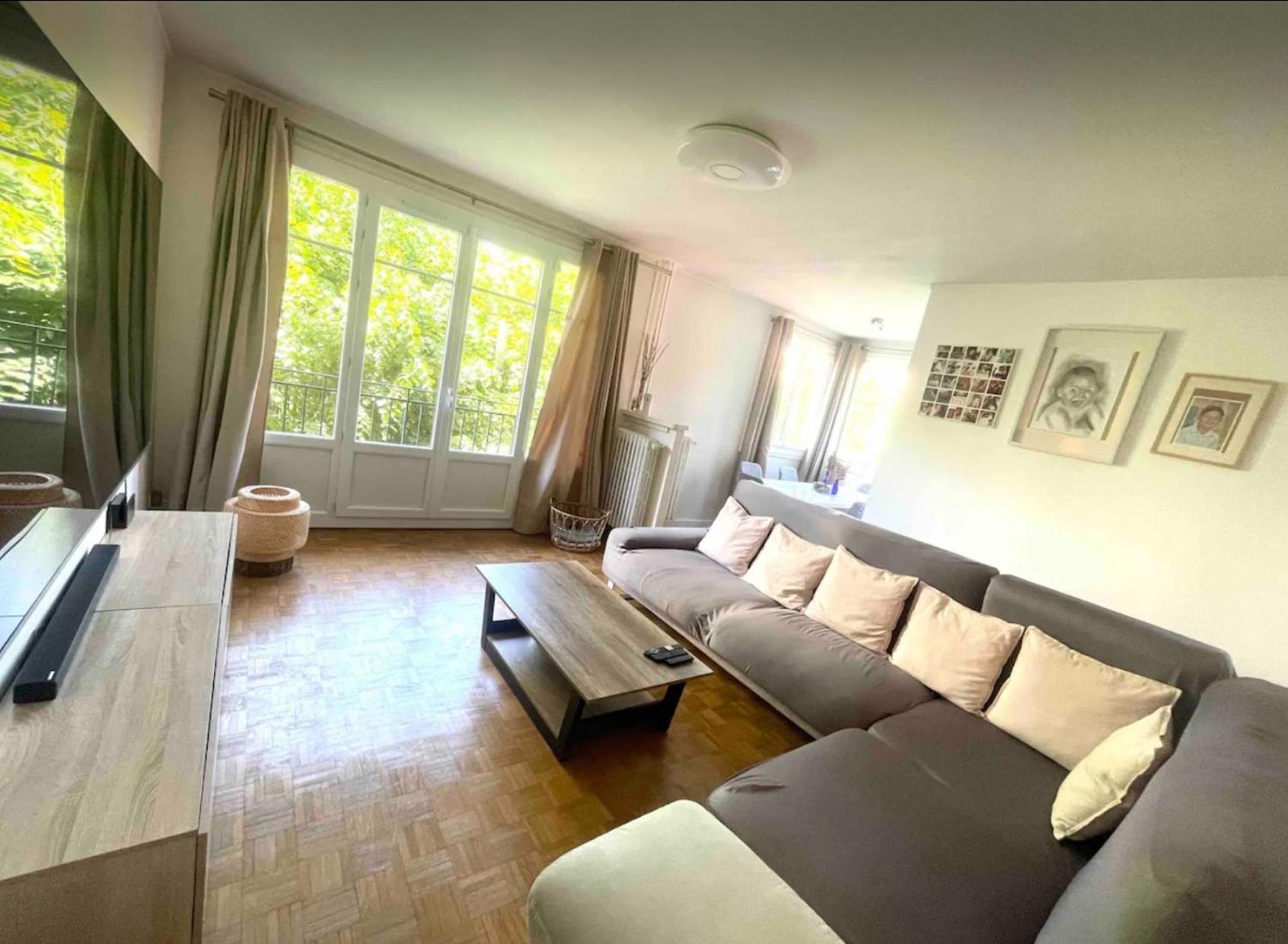 Modern 2 Bedroom Apartment Near Paris Metro, Giant Flat Screen Tv 85 Inches, Balcony, Free Parking Ivry-sur-Seine Zewnętrze zdjęcie