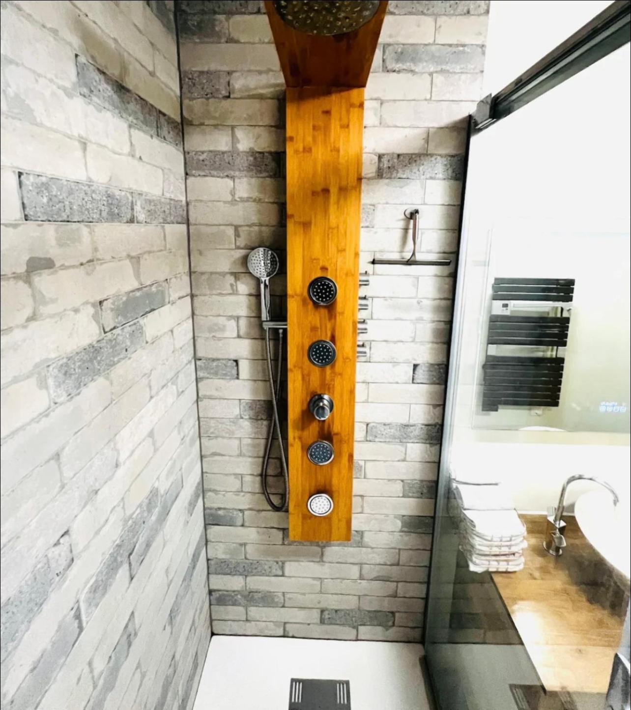 Modern 2 Bedroom Apartment Near Paris Metro, Giant Flat Screen Tv 85 Inches, Balcony, Free Parking Ivry-sur-Seine Zewnętrze zdjęcie